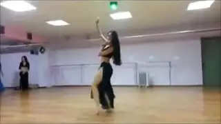 راقصة عربية ساخنة