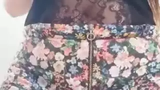 الزي الكلية الساخنة البالغة من العمر عامًا