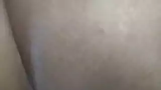 مطلقة ممحونة جابت لبن فوق زبي