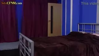 فاتنة الهواة في لباس وكعب يحصل على جرة عامة سخيف مع الوشم