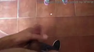 زوجة الأب التركية تظهر بوسها المشعر والأحمق لابن زوجها البالغ من العمر عامًا