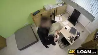 ممارسة الجنس على مكتبه مع امرأة شقراء لديه الثديين رائع للغاية