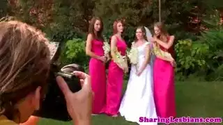 العروس السحاقية و الكس الناعم مع صديقاتها السحاقيات