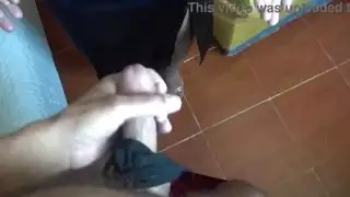أمسك زوجتي البالغة من العمر عامًا بالاستمناء على سراويل داخلية قذرة !!!