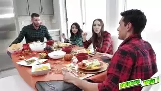 نضج الديك الملاعين ياسمين غرايس كس من وراء الكلاب!