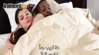 سكس مترجم المراهقة الصغيرة و صديق أمها الزنجي افلام سكس مترجمة