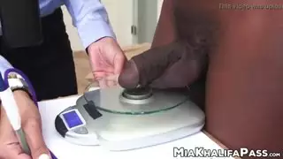 الجمال العربي ميا خاليفا الرجيج قبالة علق الثنائي للبحث