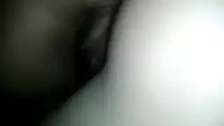 مغربية ممحونة فيها الزملة تعرض طبونها