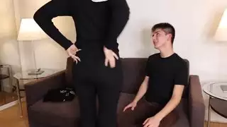 طالبة ميرا ويت