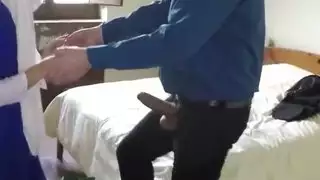 يائسة مجرفة العربية خيمينا لاغو ضربات رئيسها معلقة
