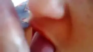 صديقة عربية اللسان