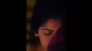 سمر الهايجه مبهدله نفسها لعب وتفريش وحك لغاية ما كسها ولع