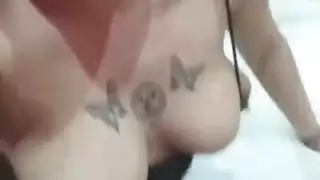 لطيف عربي مع الثدي الطبيعية الكبيرة مدمن على مهبلها