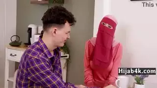 النساء العربيات فقط يعرفن كيف يفركن الجني من مصباحه