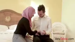 الجنس الأسرة القذرة في دبي إيلا نوكس