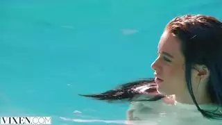 فيكسن لانا رودس تمارس الجنس مع رئيسها في العمل