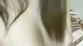 فاتنة الساخنة الفرنسية على المنظار إغاظة مع بعض الثدي لطيفة! مشاهدتها: