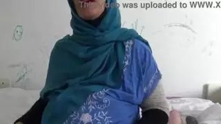 زوجة الديوث العرب الجزائري الساخنة تعيش في فرنسا